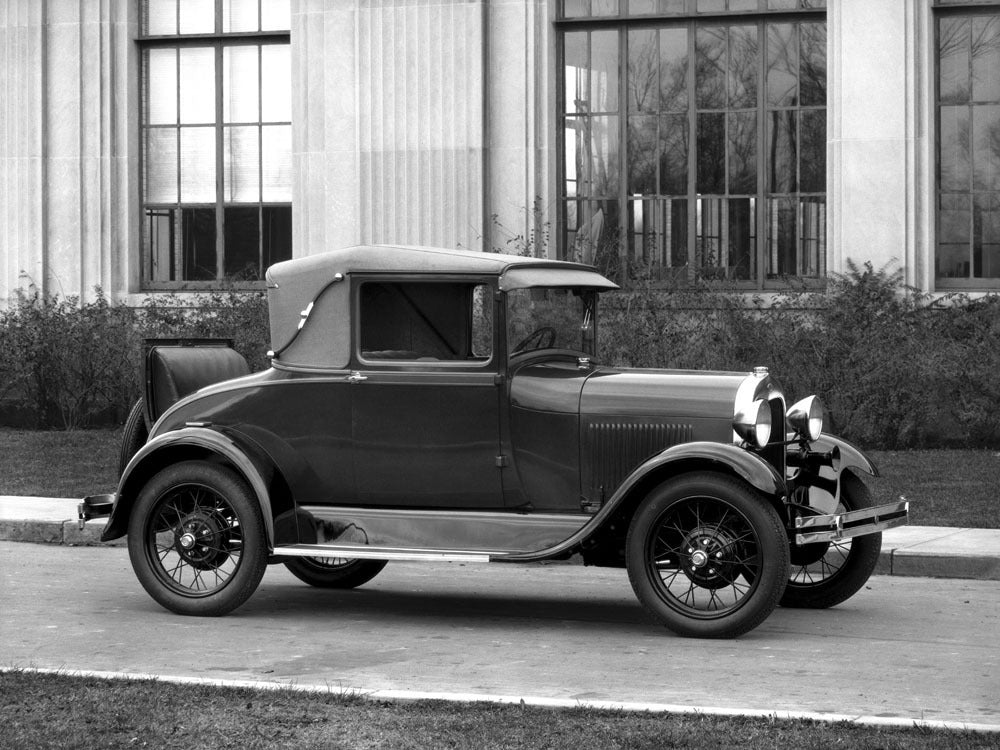 1928 Ford Model A Cabriolet Coupe with rumble sea 0400-8781