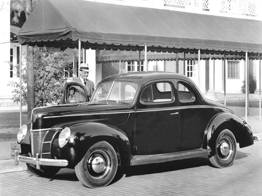 1940 Ford DeLuxe Coupe 0400-8899