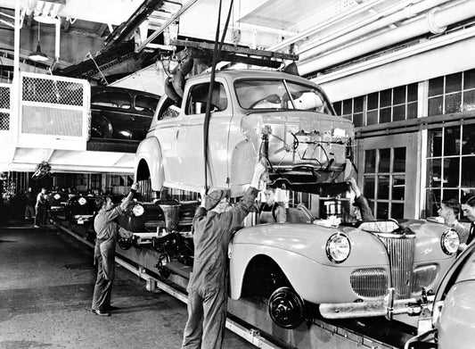 1941 Ford assembly line body installation 0400-8909