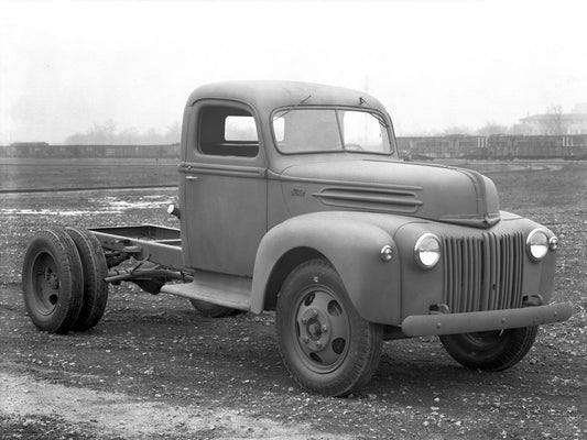 1941 late Ford truck one and one half ton tractor 0400-8921