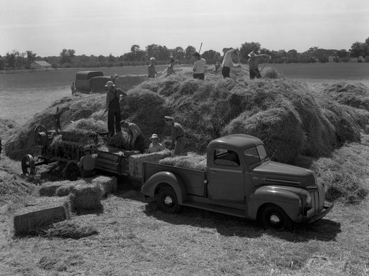 1942 Ford Pickup truck  0400-8937