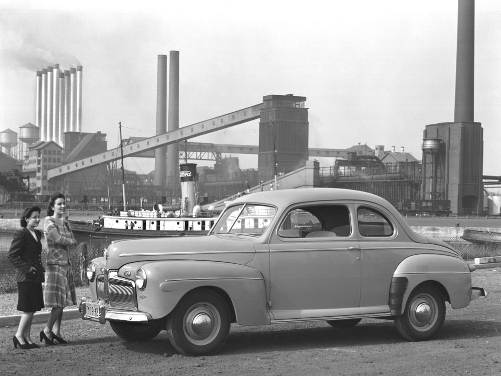 1942 Ford Super DeLuxe Coupe five passenger 0400-8947