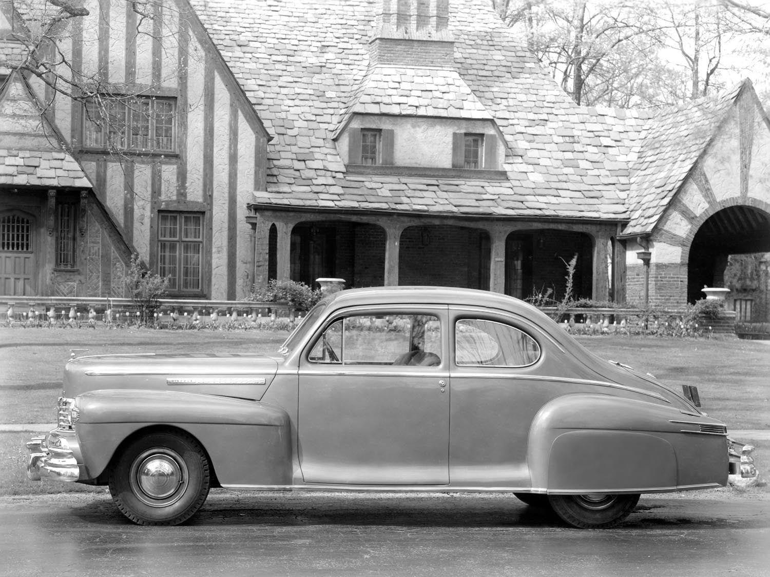 1946 Lincoln Club Coupe  0400-9022