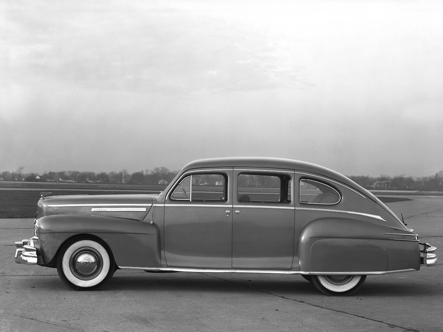 1946 Lincoln Fordor Sedan  0400-9023