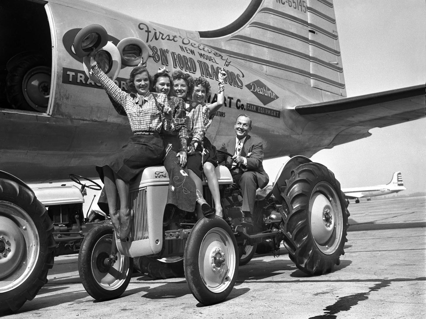 1947 Ford tractor celebrating first air shipment t  0400-9038