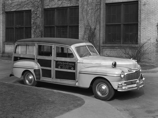 1948 Mercury Station Wagon converted to ambulance 0400-9054