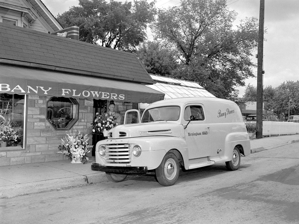 1949 Ford panel truck used by Bany Florist Birming 0400-9070