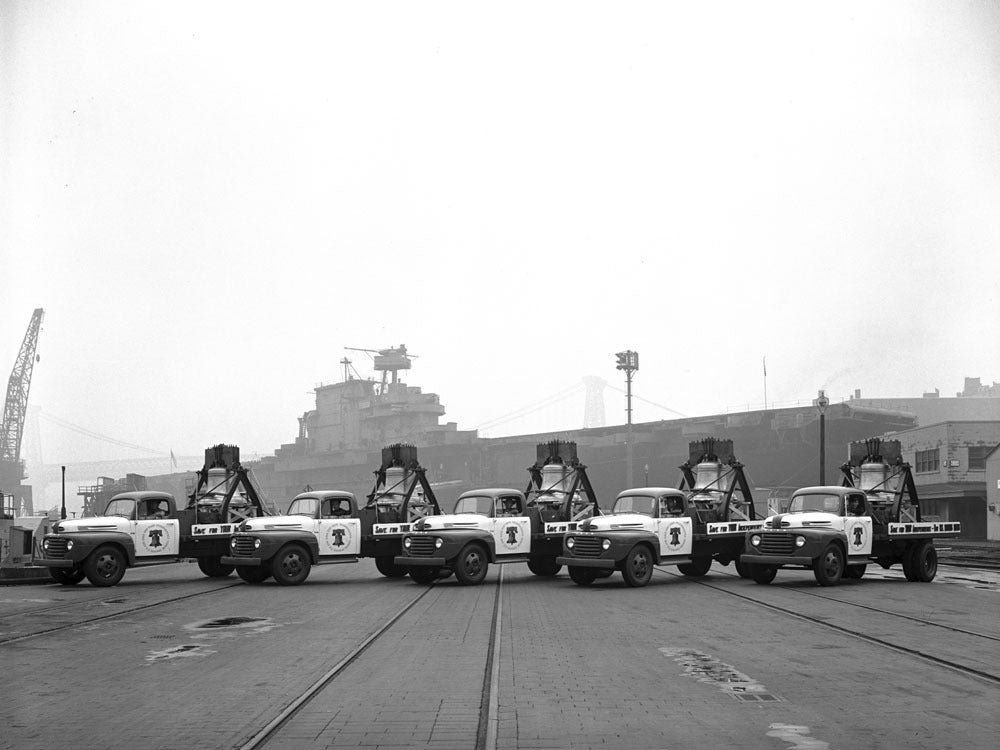 1950 Brooklyn Navy Yard Liberty Bell Fleet US Savi 0400-9094