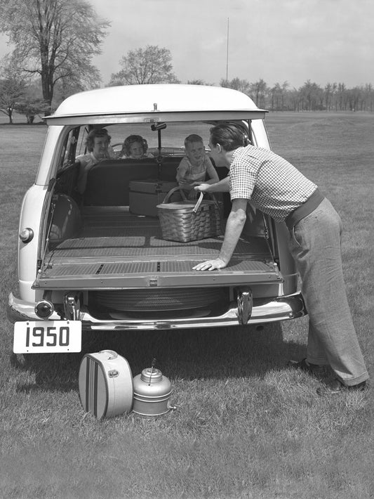 1950 Ford Station Wagon rear 0400-9102