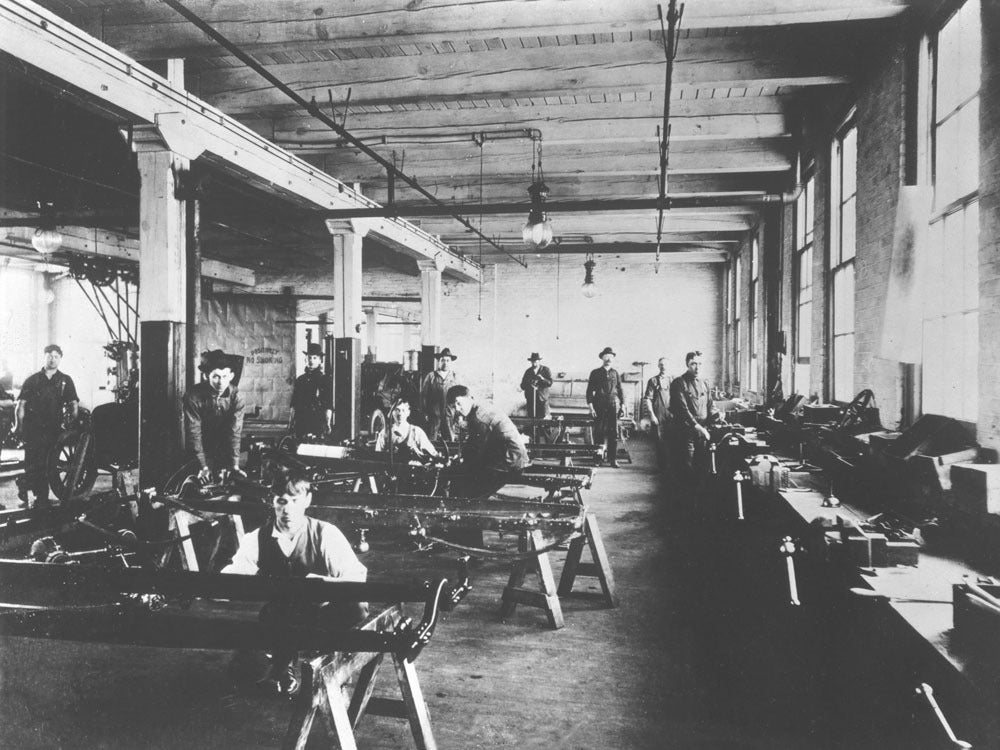 Assembly room of first Ford factory 0400-9168