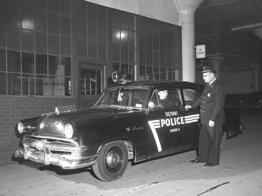 1953 Ford police car 0400-9214