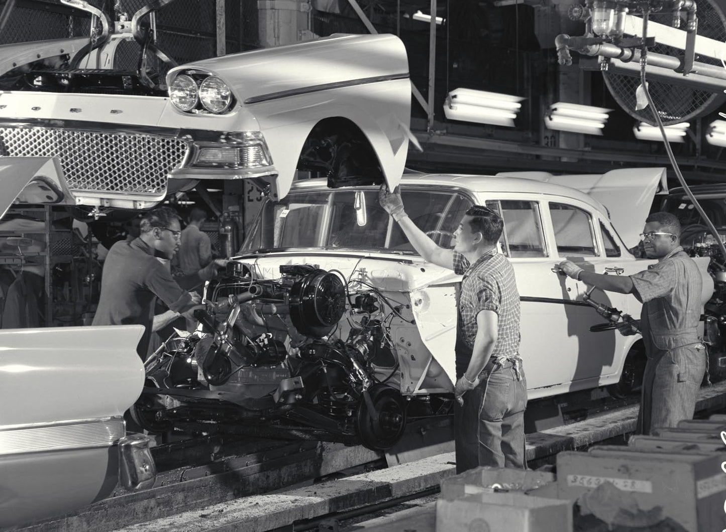 1958 Ford Dearborn Assembly Plant front clip insta  0401-0381