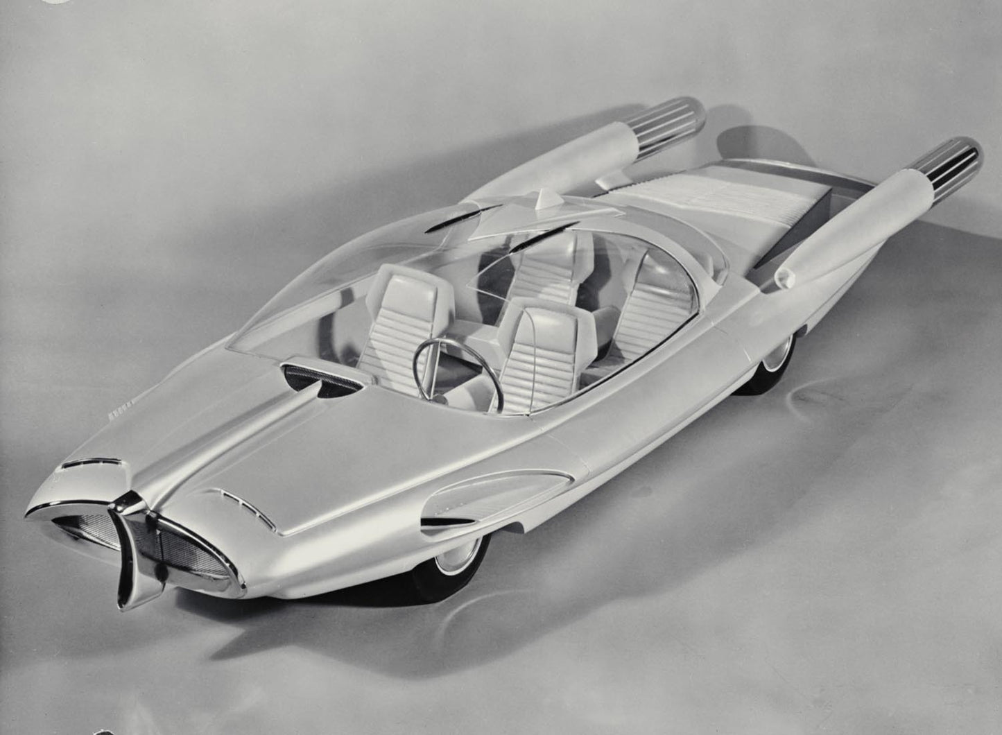 1958 Ford X 2000 concept car  0401-0385