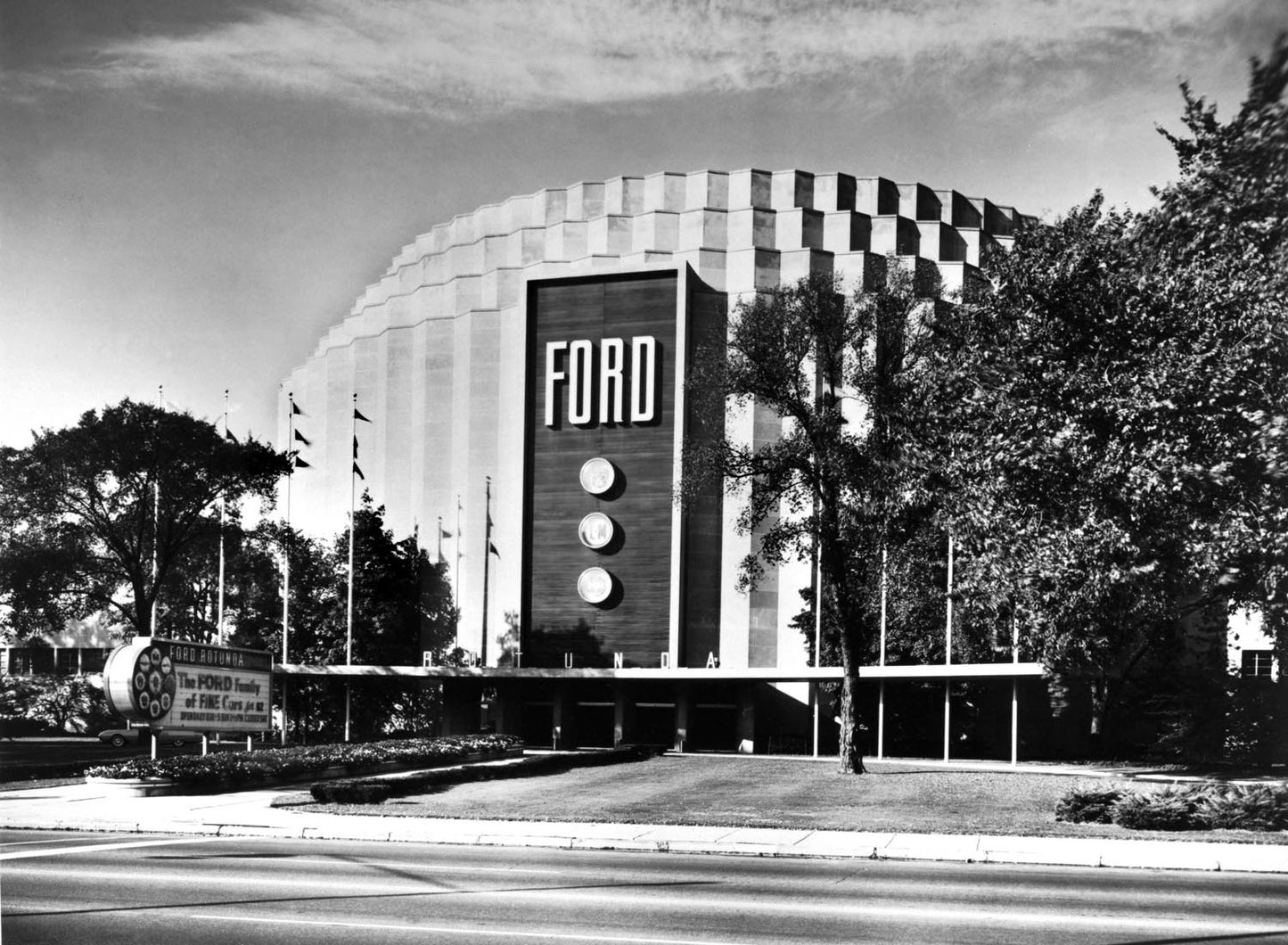1962 Ford Rotunda  0401-0406