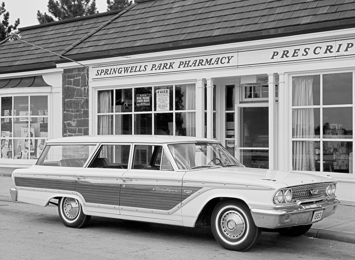 1963 Ford Country Squire station wagon  0401-0412
