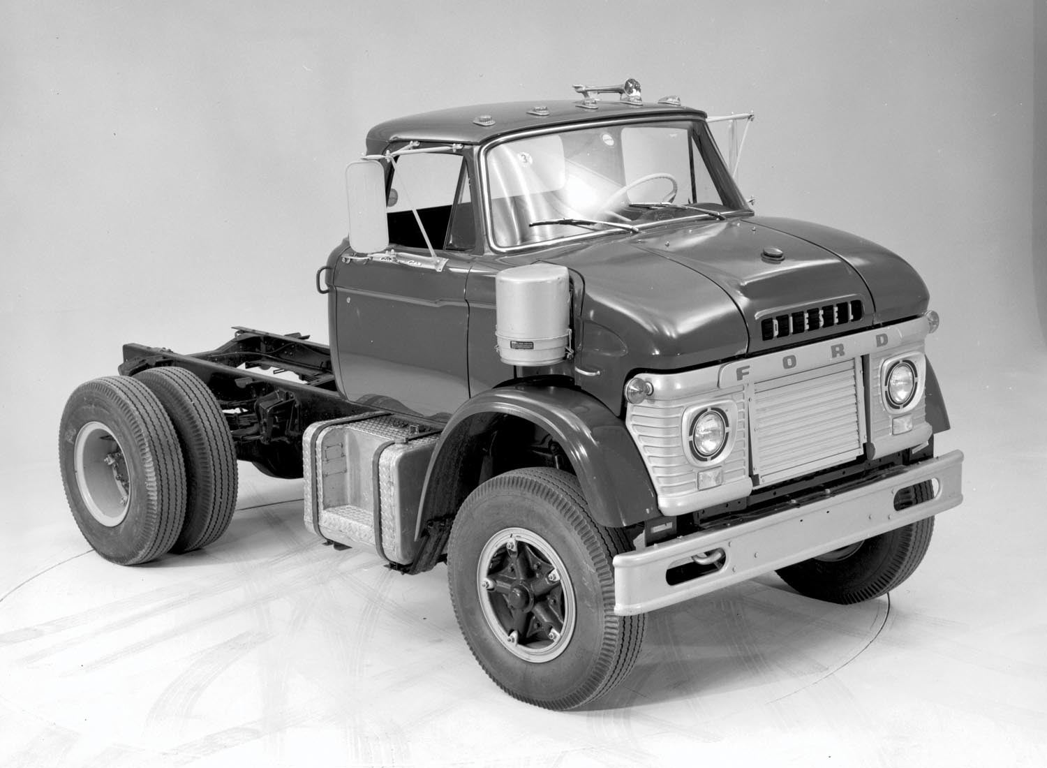 1963 Ford N850  0401-0416