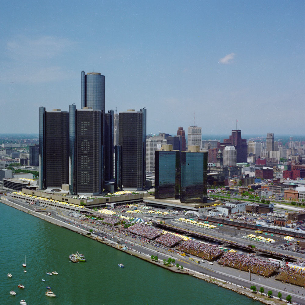 1984 (circa) Detroit Renaissance Center  0401-0464