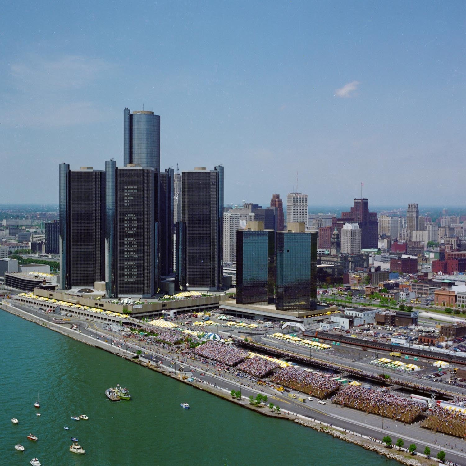 1984 (circa) Detroit Renaissance Center  0401-0464