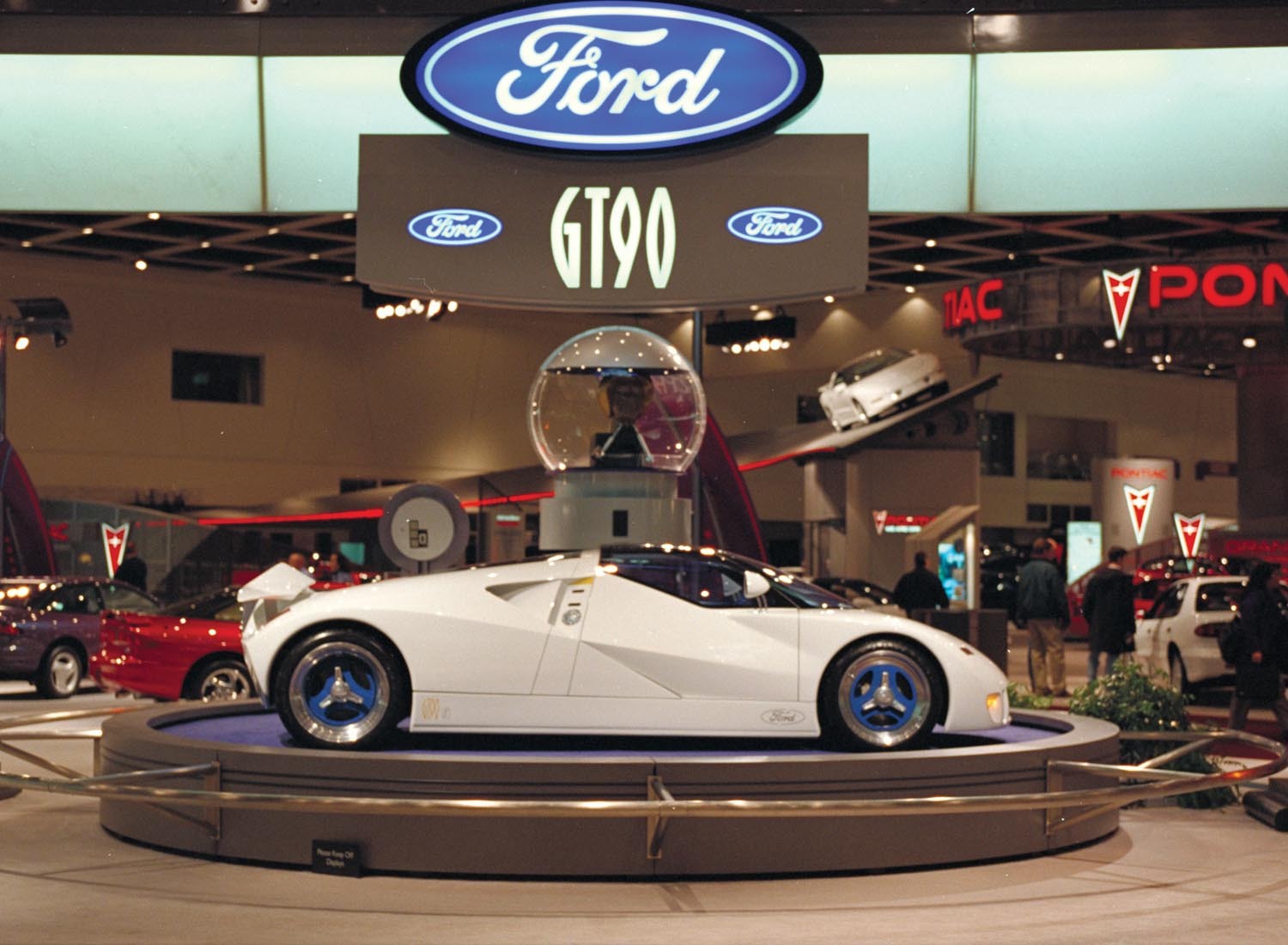 1995 Ford GT90 concept car  0401-0470