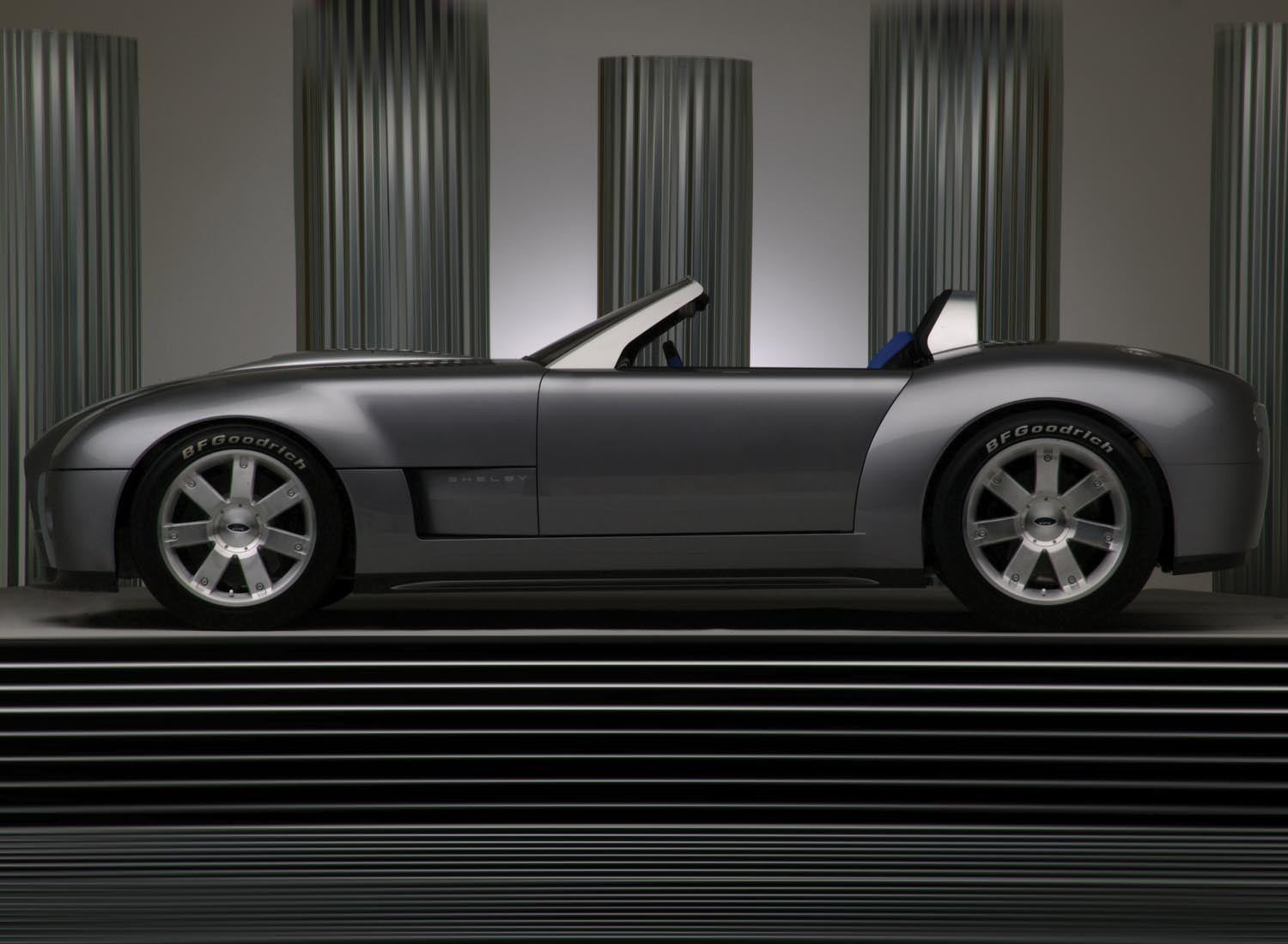 2004 Ford Shelby Cobra concept car  0401-0479