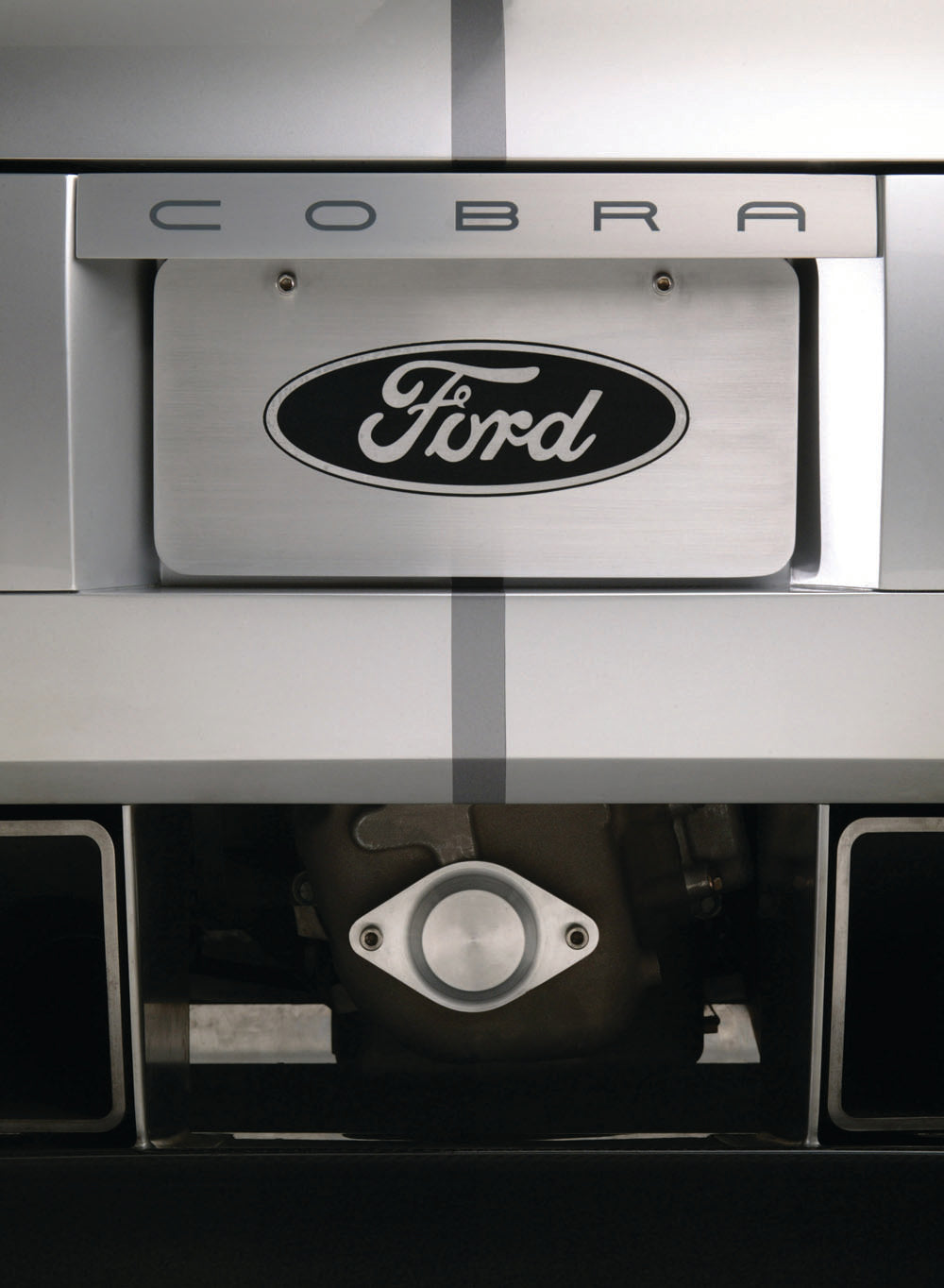 2004 Ford Shelby Cobra concept car rear detail  0401-0485