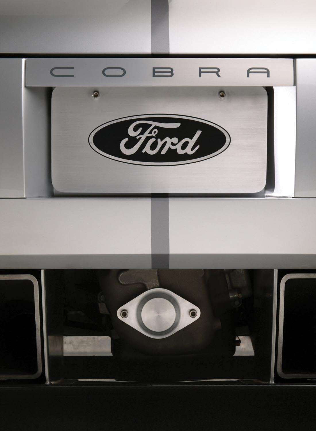 2004 Ford Shelby Cobra concept car rear detail  0401-0485