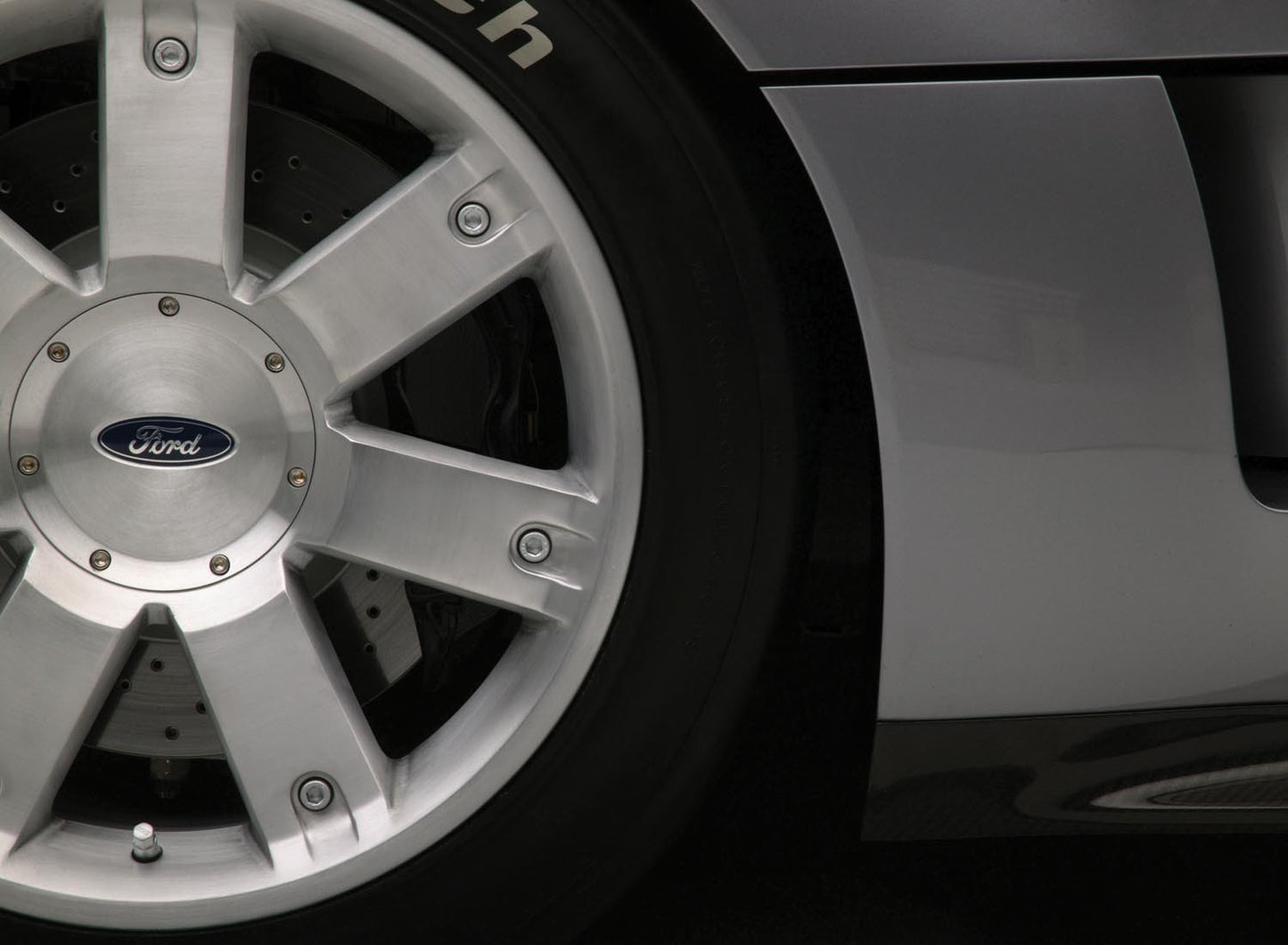 2004 Ford Shelby Cobra concept car wheel  0401-0486