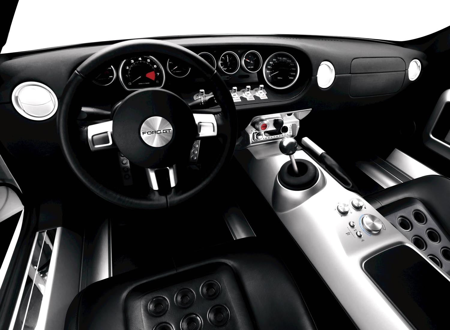 2005 Ford GT interior  0401-0504