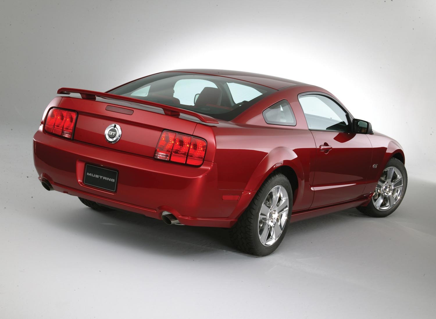 2005 Ford Mustang GT  0401-0511