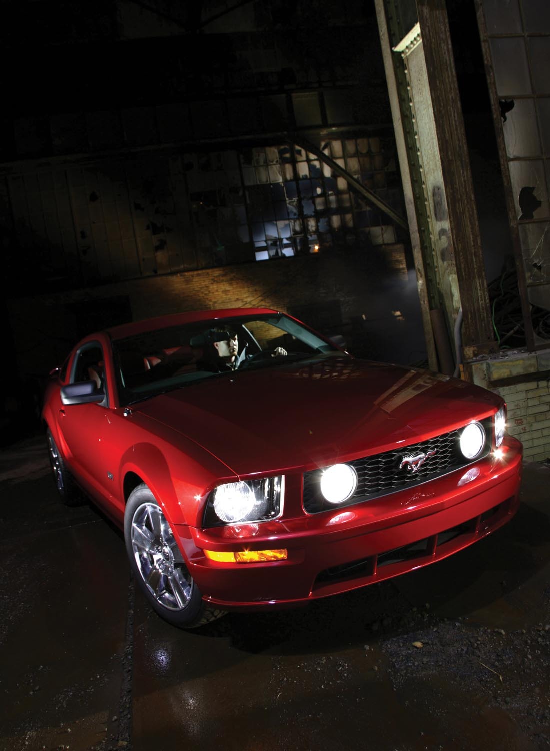 2005 Ford Mustang GT  0401-0517