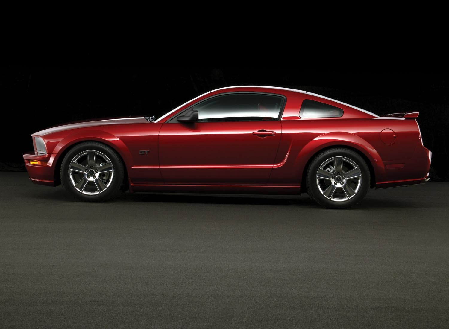 2005 Ford Mustang GT  0401-0524