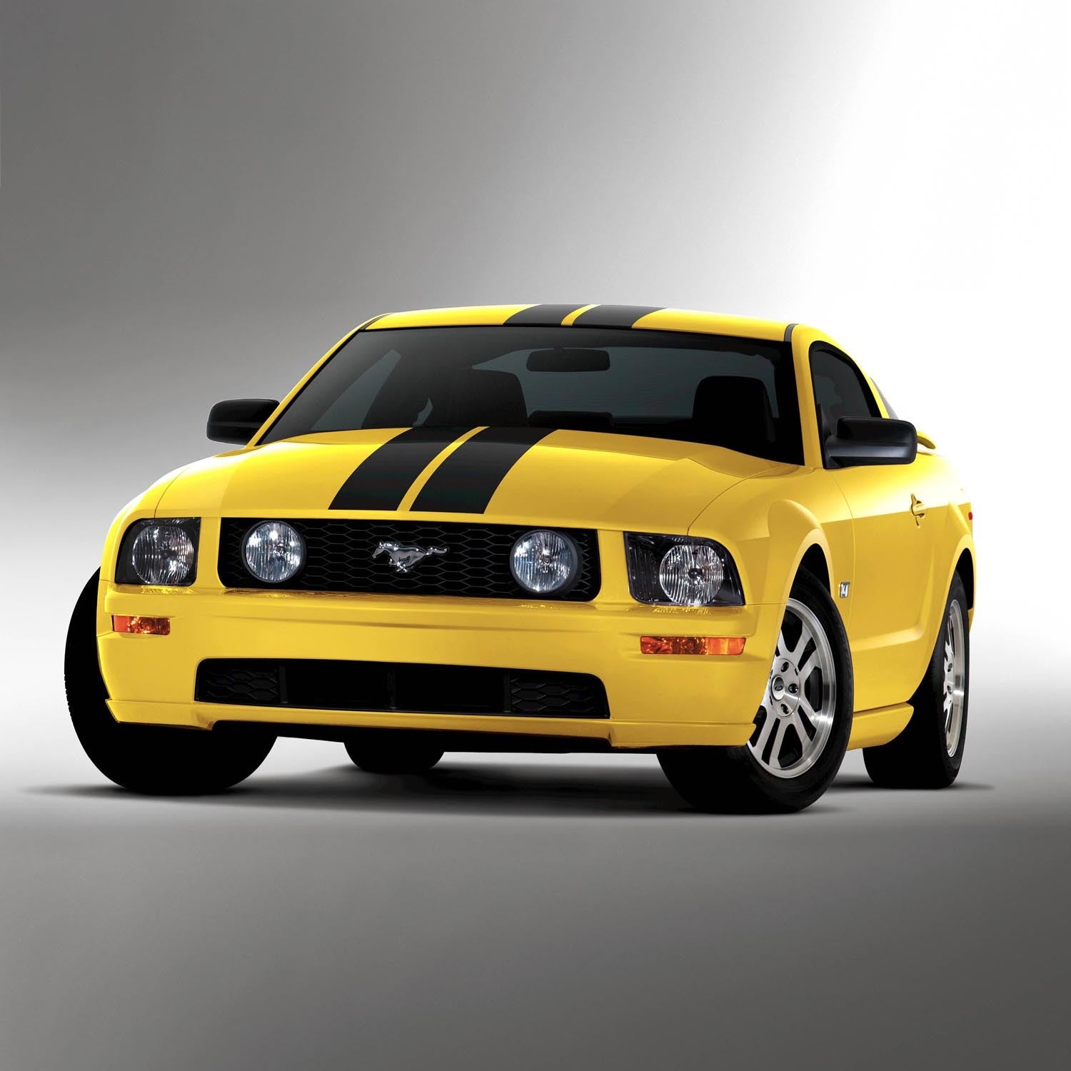 2005 Ford Mustang GT with optional stripe kit  0401-0531