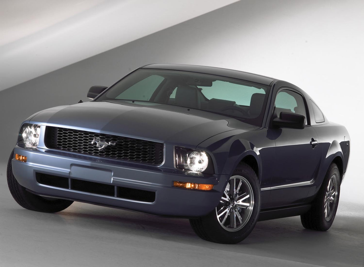 2005 Ford Mustang  0401-0532