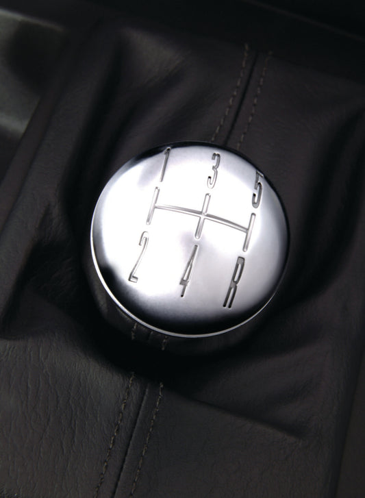 2005 Ford Mustang shift knob  0401-0536