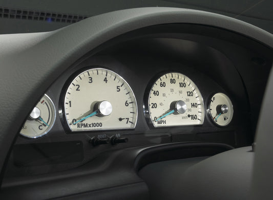 2005 Ford Thunderbird instrument cluster  0401-0541