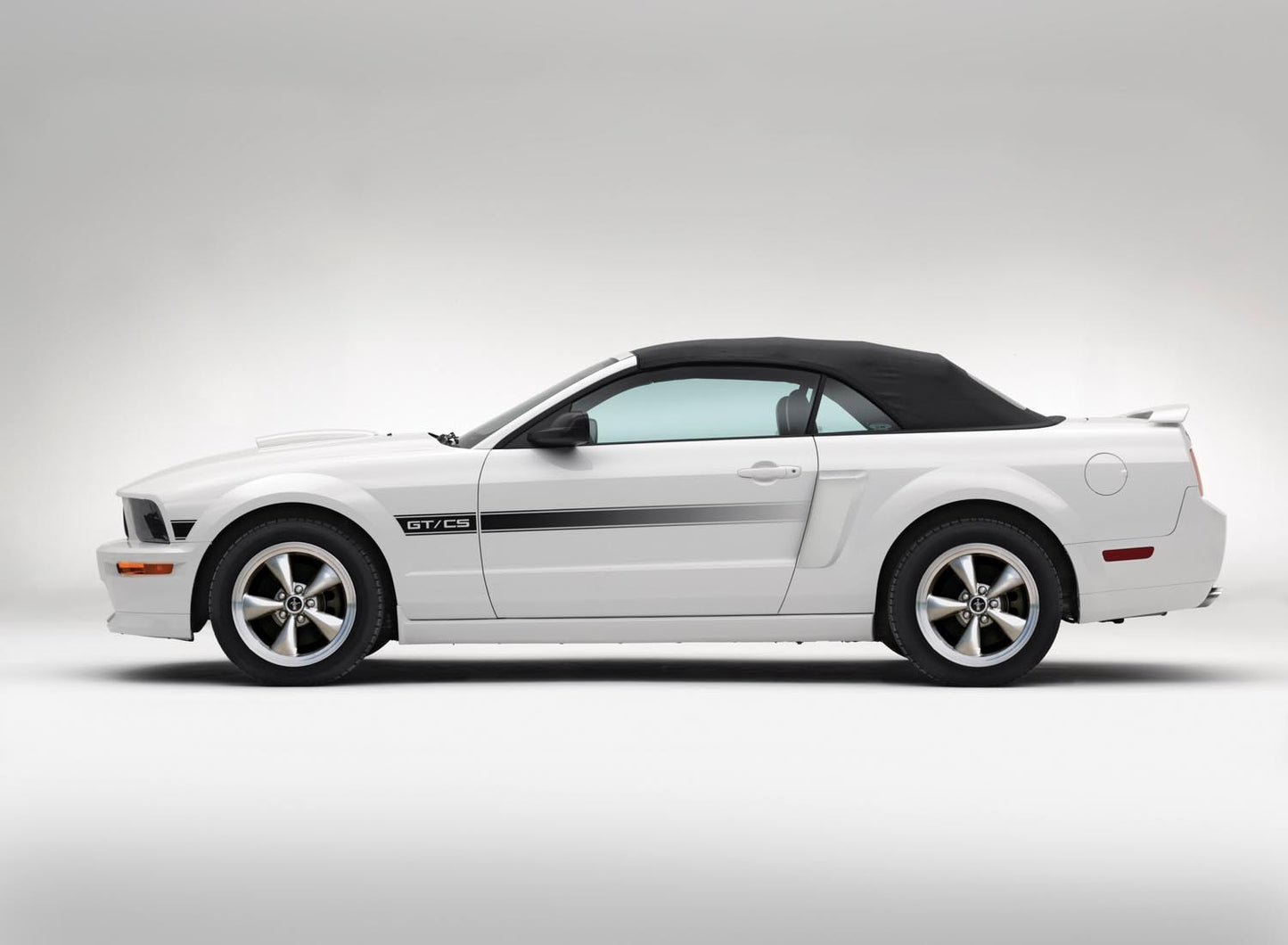 2007 Ford Mustang GT CS convertible  0401-0611