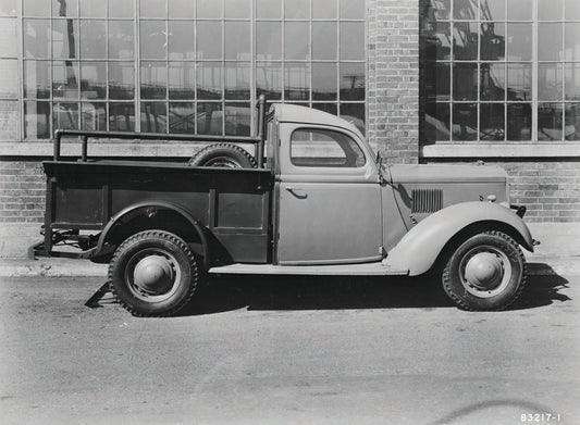 undated ford England pre WWII Ute  0401-0684