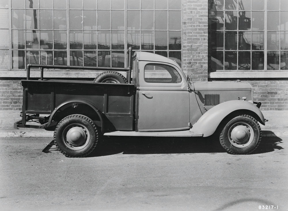 undated ford England pre WWII Ute  0401-0684