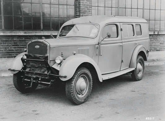 Undated Ford England pre WWII van  0401-0685