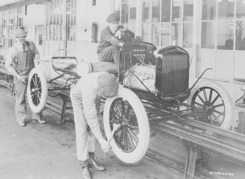 1924 Ford Highland Park Plant Model T assembly lin 0401-0686