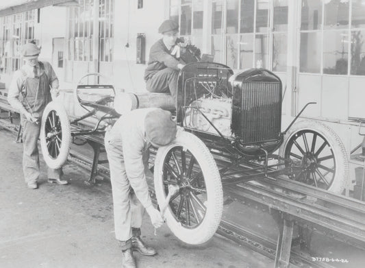 1924 Ford Highland Park Plant Model T assembly lin 0401-0686