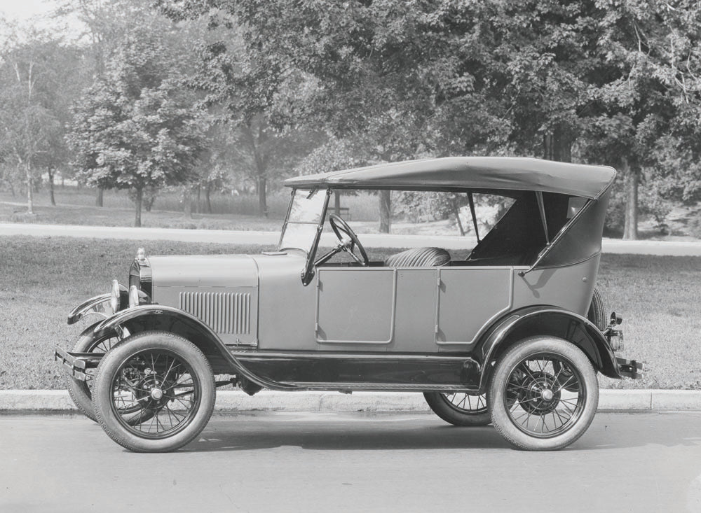 1927 Ford Model T Touring Car  0401-0699