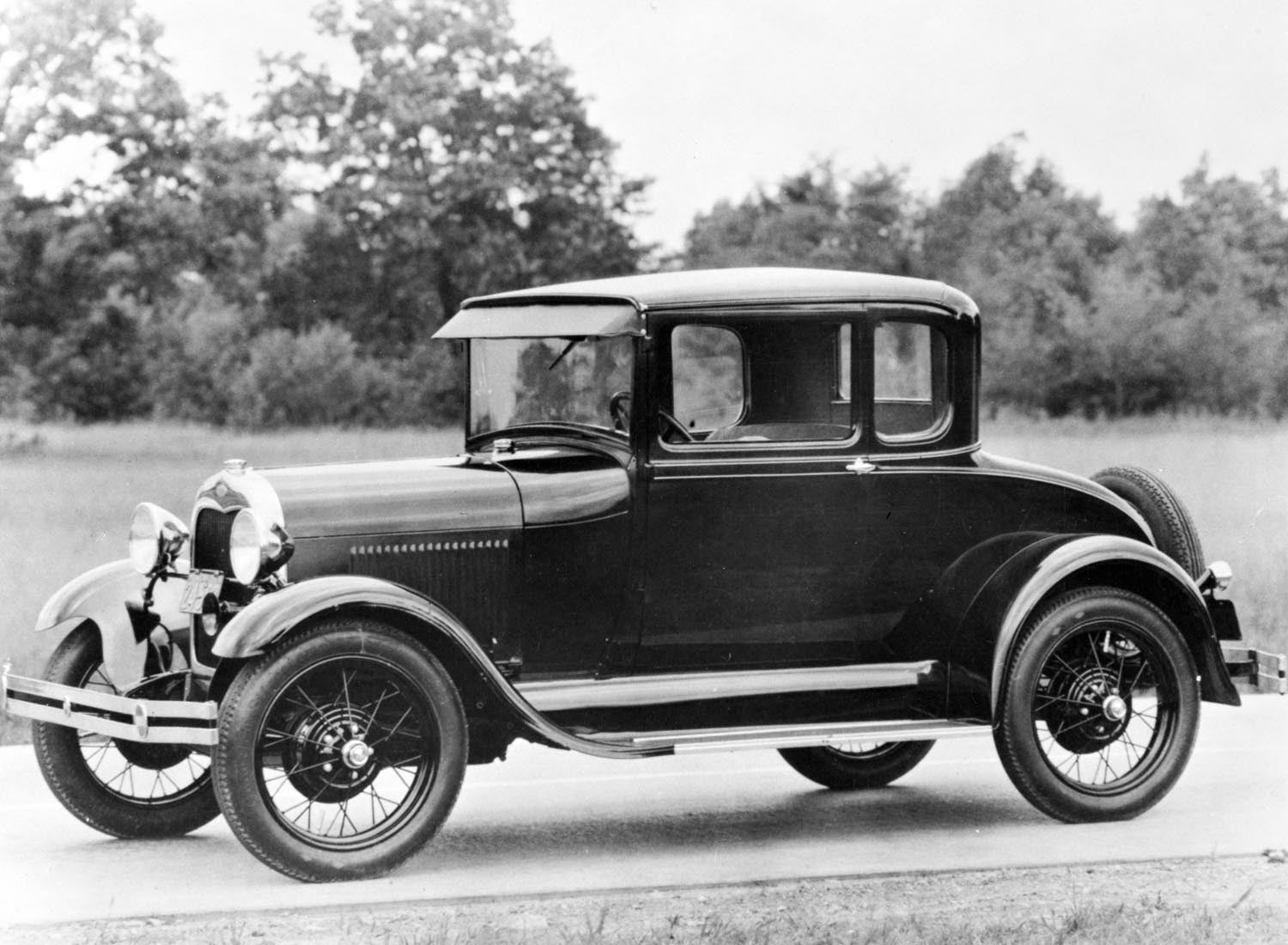 1928 Ford Model A coupe  0401-0703