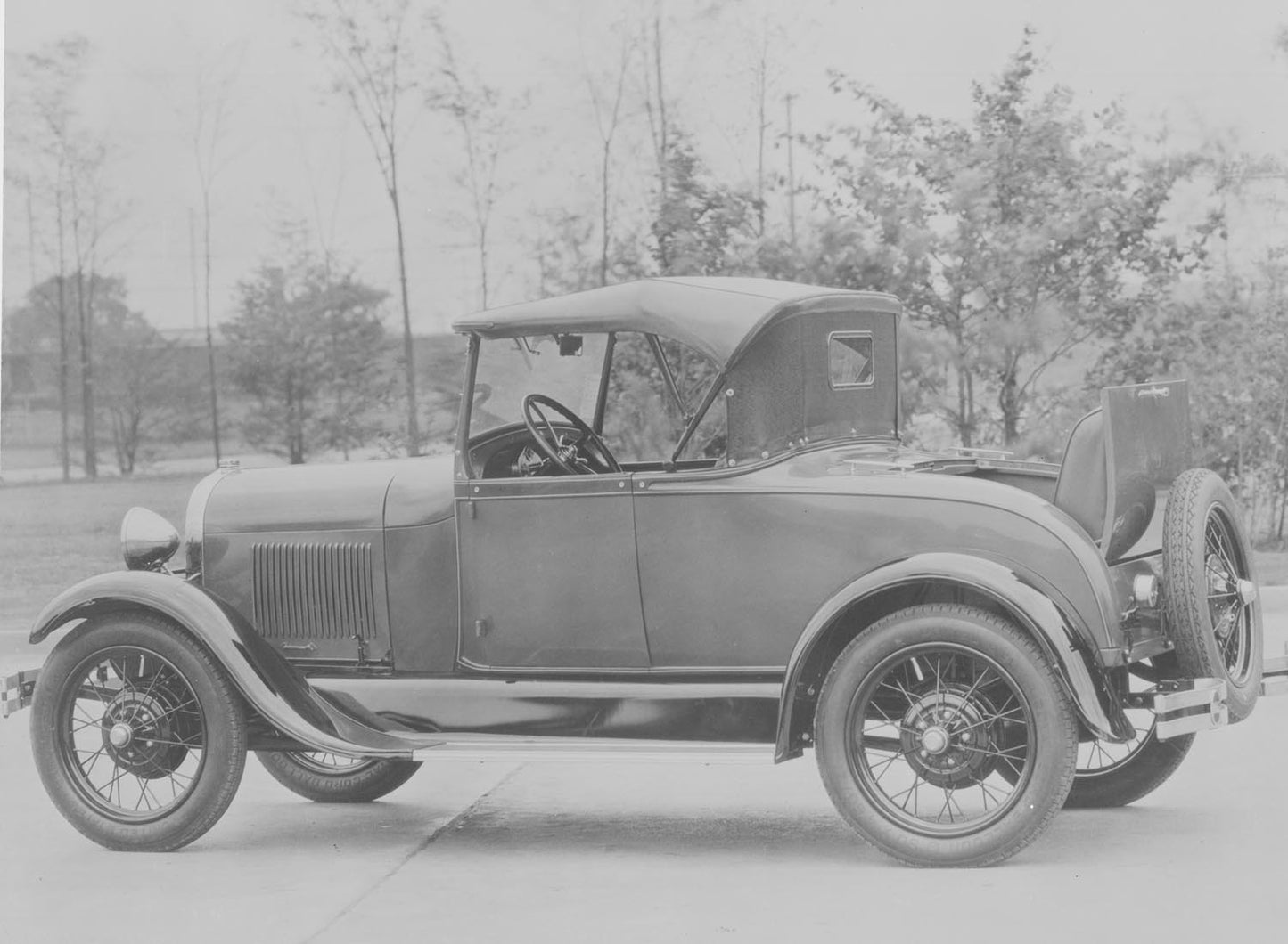 1928 Ford Model A roadster  0401-0704