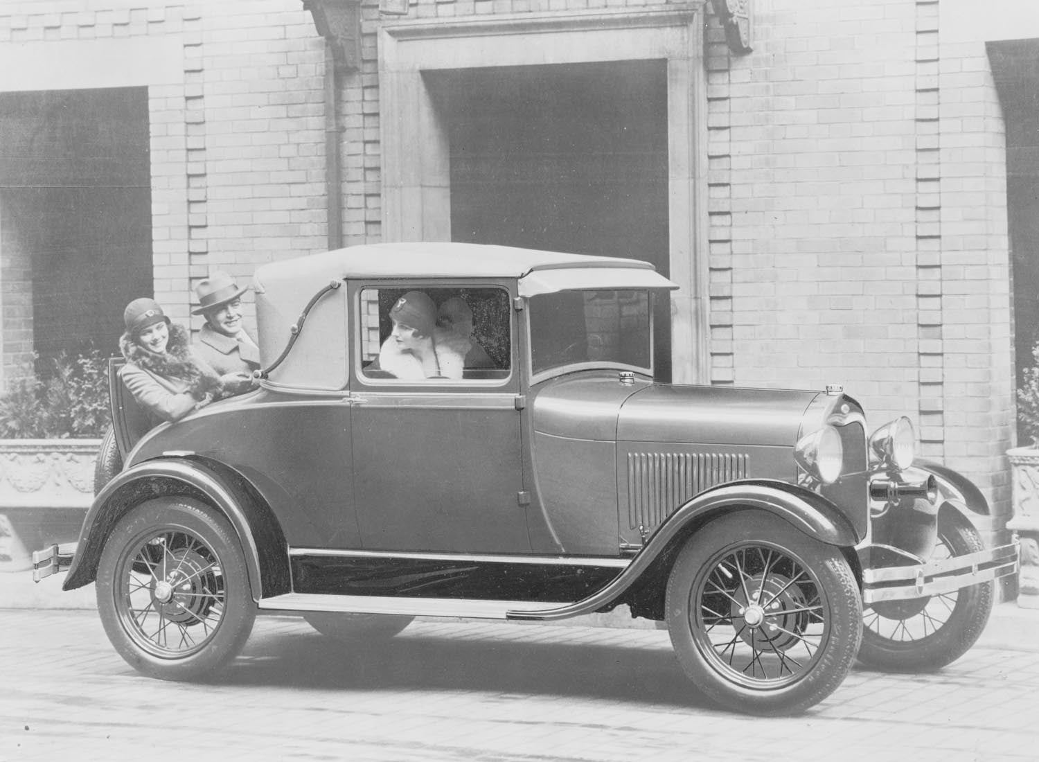 1929 Ford Model A Sport Coupe  0401-0713