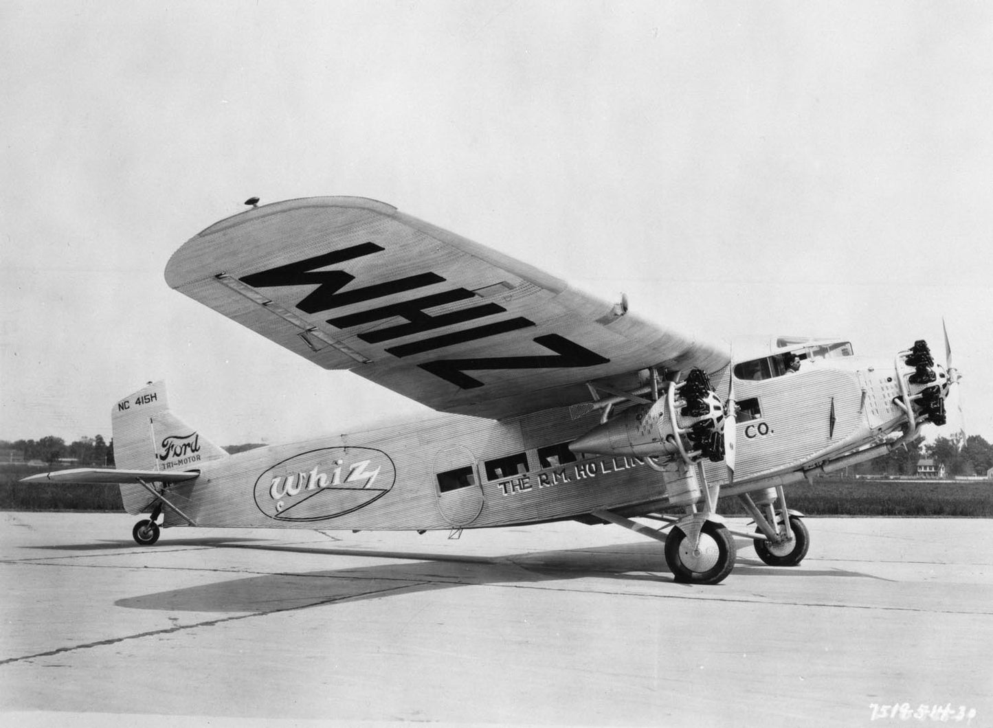 1930 Ford Tri Motor airplane  0401-0727