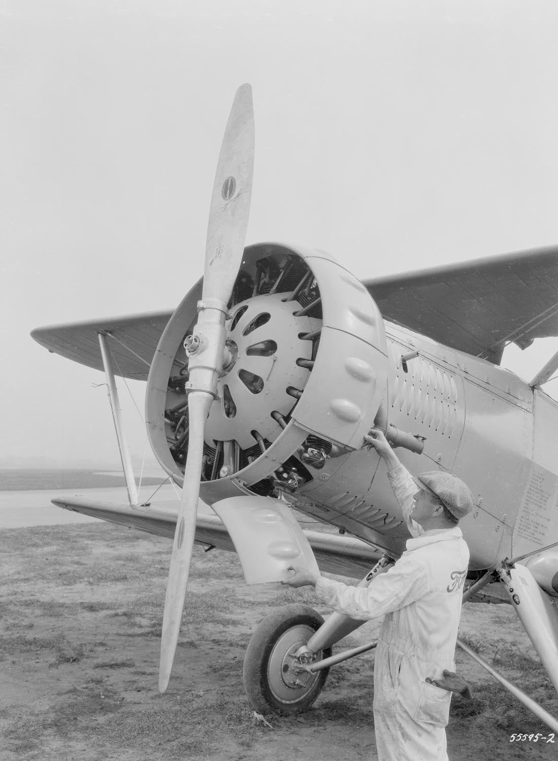 1930 U S Army biplane  0401-0730