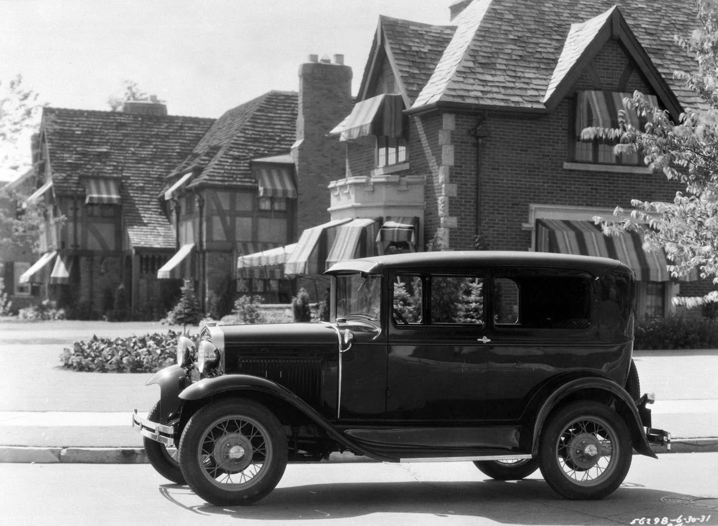 1931 Ford Model A DeLuxe Tudor Sedan  0401-0735