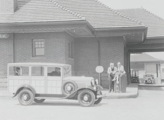 1932 Ford Station Wagon  0401-0769