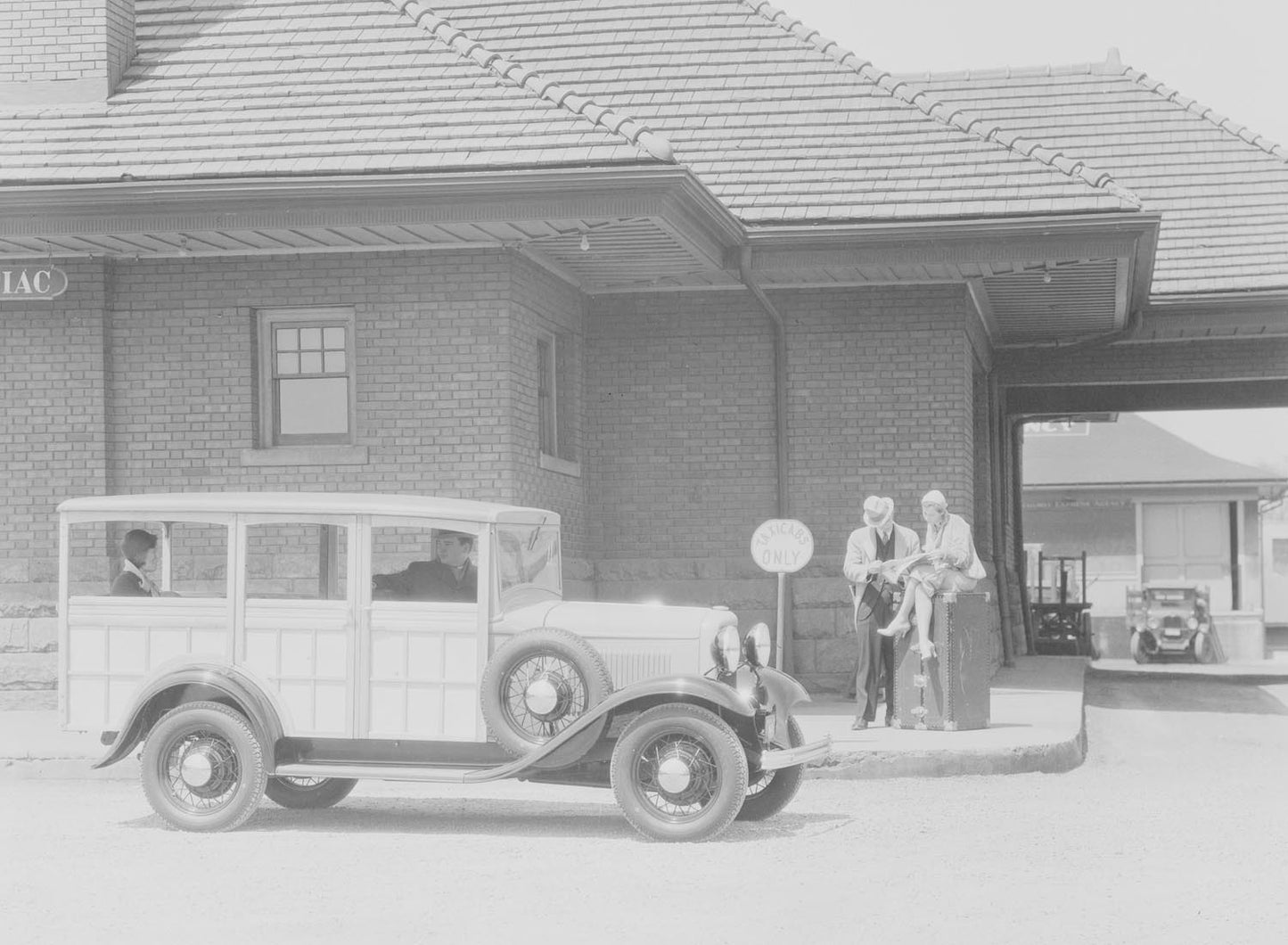 1932 Ford Station Wagon  0401-0769